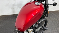 Triumph Bonneville Bobber Black